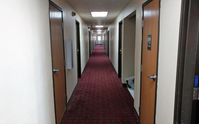 Red Carpet Inn
