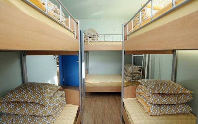 Hul Hul Guesthouse - Hostel