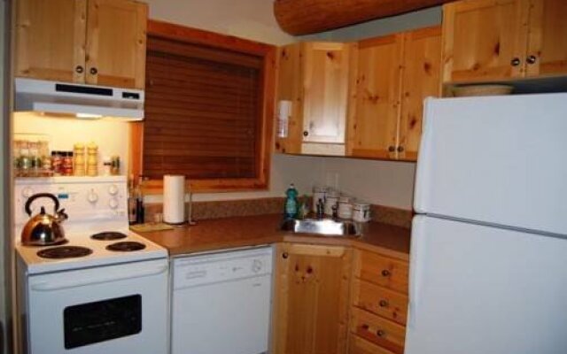 Outlaws Inn by Apex Accommodations