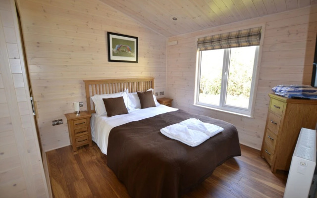 The Chiltern Lodges at Upper Farm Henton