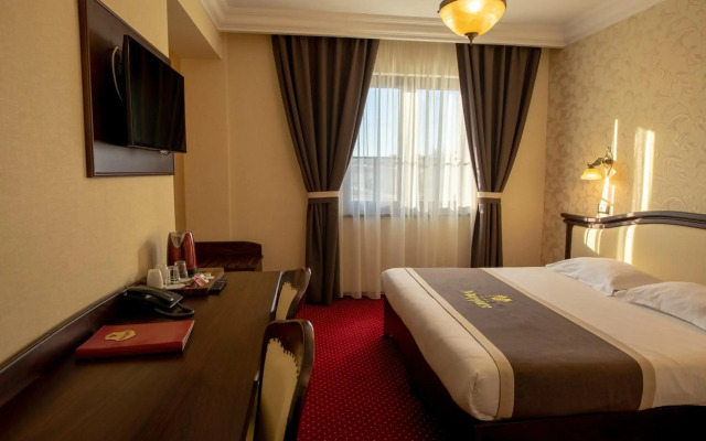 Magus Hotel