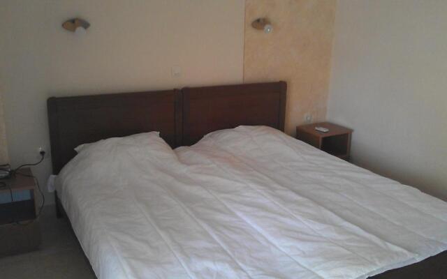 Apartment 60m from sea!