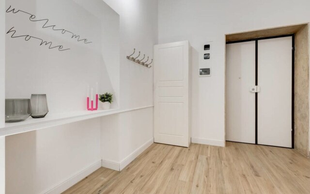 Large & Stylish 3 bed Flat in Excellent Location