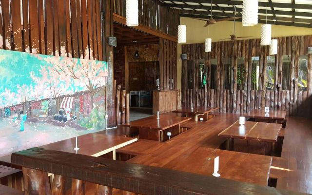 The Acacia Retreat