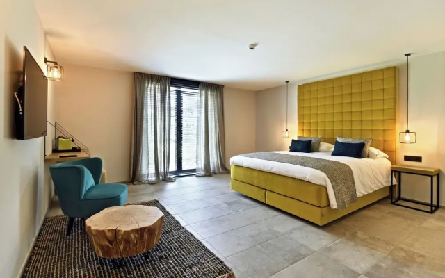 Luxury Villa Retreat at Durbuy Suites for 12 Pers