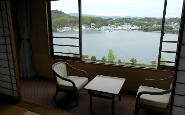 Hamanako Wanwan Paradise Hotel
