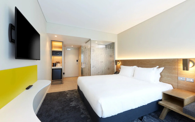Holiday Inn Express Adelaide City Centre by IHG