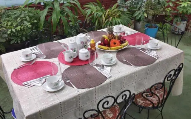 Fernandez and Friends Rooms