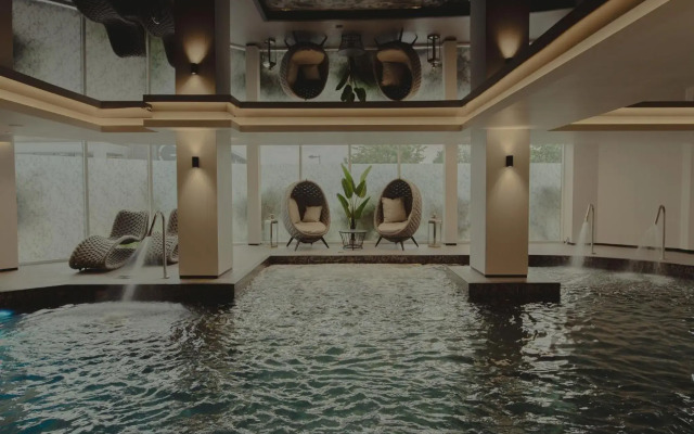 The Cairndale Hotel & Leisure Club
