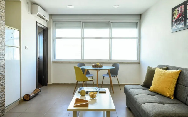 Simple Living in Netanya by Sea N' Rent