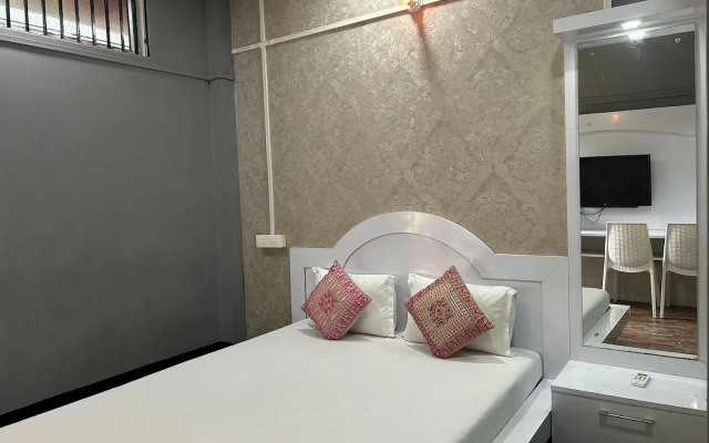 Mairas Resort