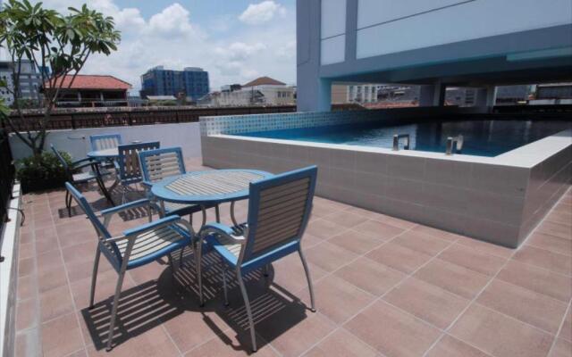 Summer Quest Hotel