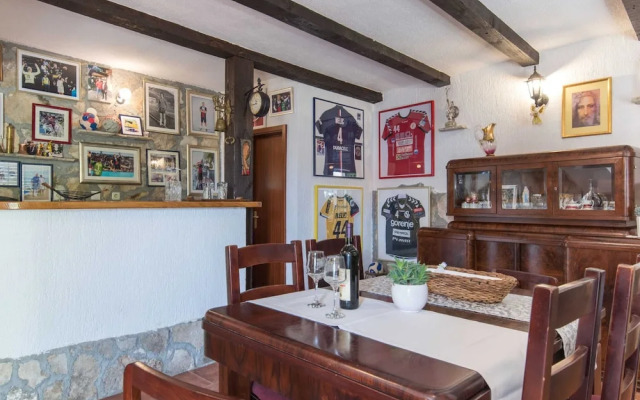 Holiday Home in Podstrana Near Beach