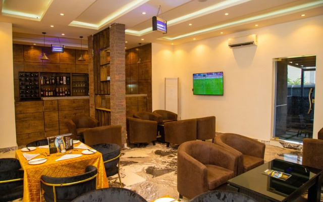 Entrust Hotel and Suites