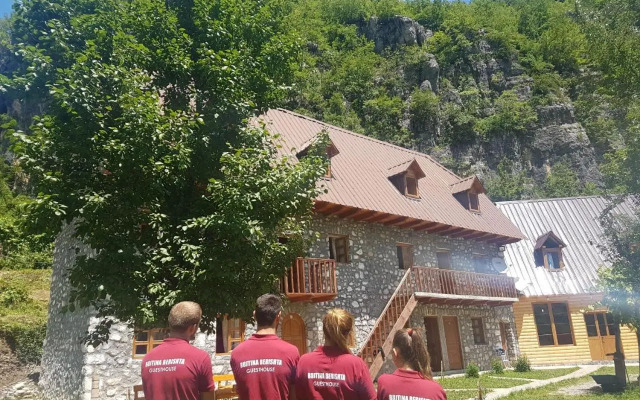 Bujtina Berishta Theth