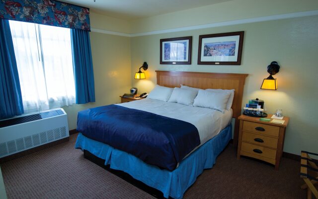 El Tovar - Inside the Park