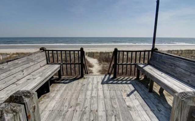 Westside- 3 Bedroom Home by RedAwning