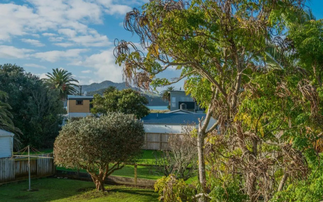 Seabreeze on Cook - Whitianga Holiday Home