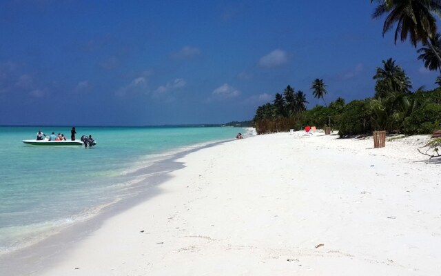 Amra Palace Laamu