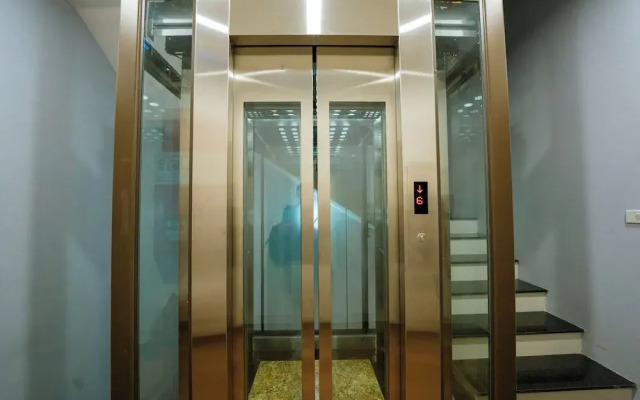 Azoma Hotel