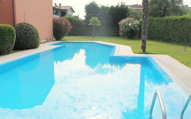 Newly Renovated Holiday Home With Scenic Hill-view