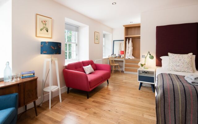 Mill House - self catering sleeps 10