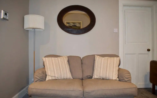 Historic 4 Bedroom Apartment in Dean Village, Edinburgh