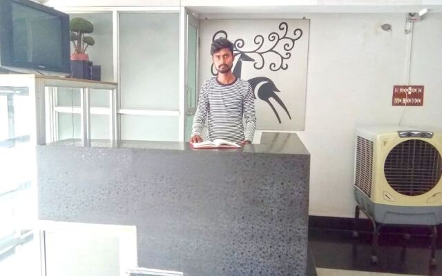 Spot On 44288 Maharaja Palace