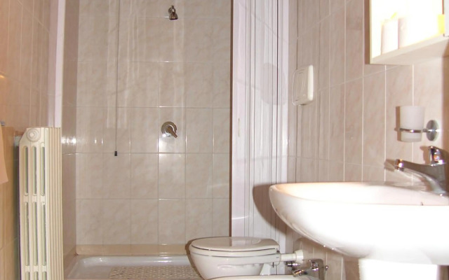 Genius Hotel