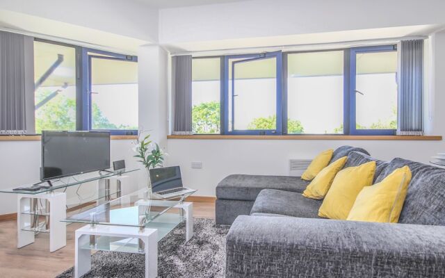 West Swindon Serviced Apartment