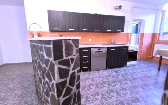 Brekner Private House