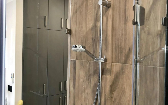 Silver Dawn Apartments