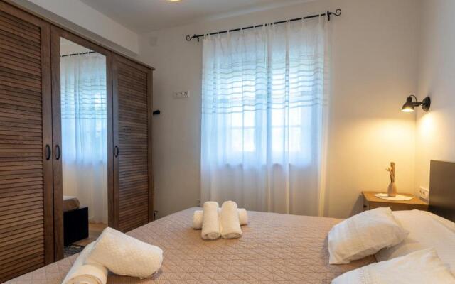 HANA Luxury apartment with sea view