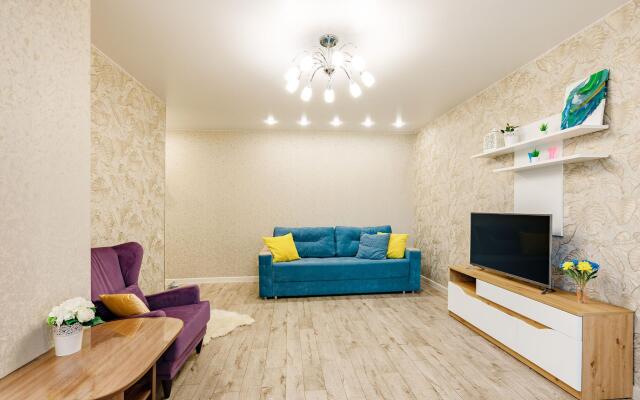 Аврора на улице Весенняя 19а