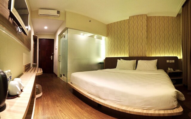 M Premiere Hotel