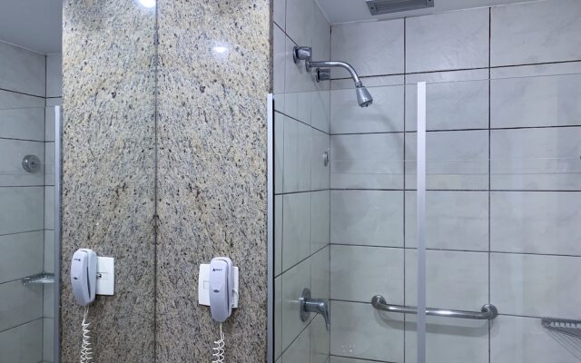 Flat With Services and Pool - Barra
