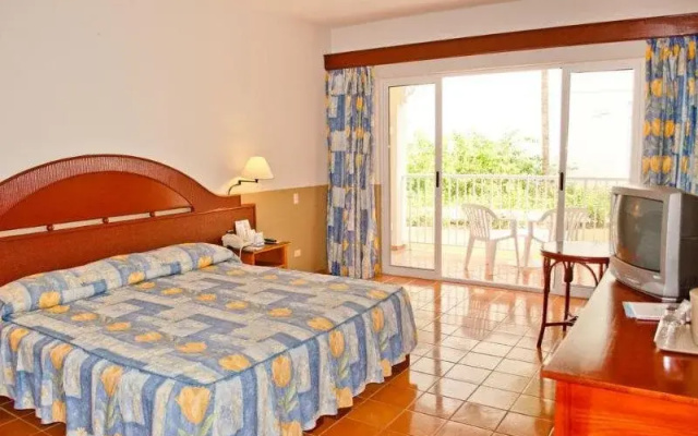Vik Hotel Arena Blanca VIK Hotel Cayena Beach