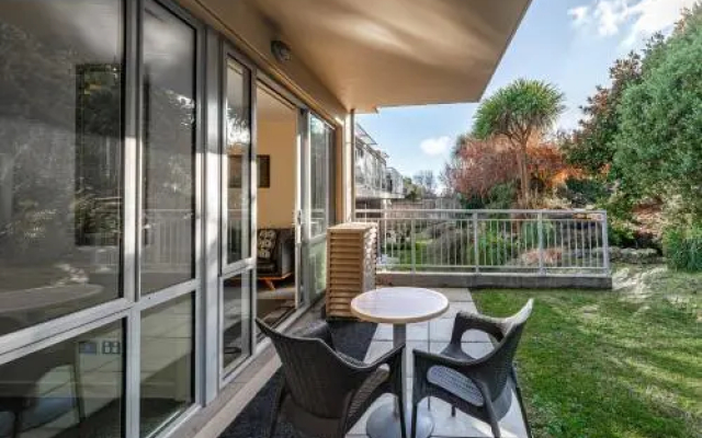 Central Luxury Apartment 108
