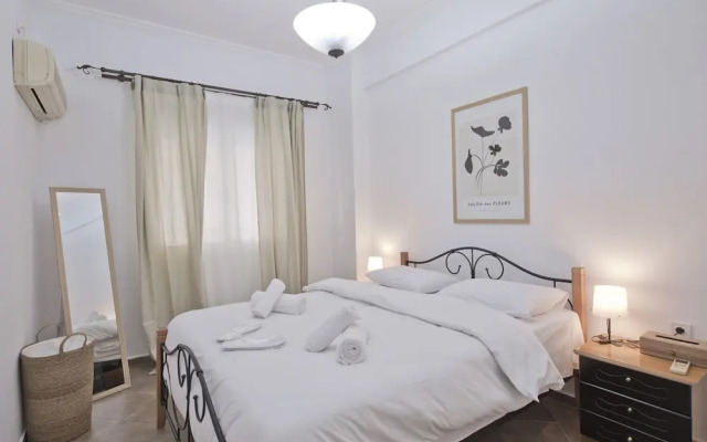 Irida With 1 Bedrooms and 1 Bathrooms