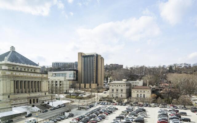 The Oaklander Hotel, Autograph Collection