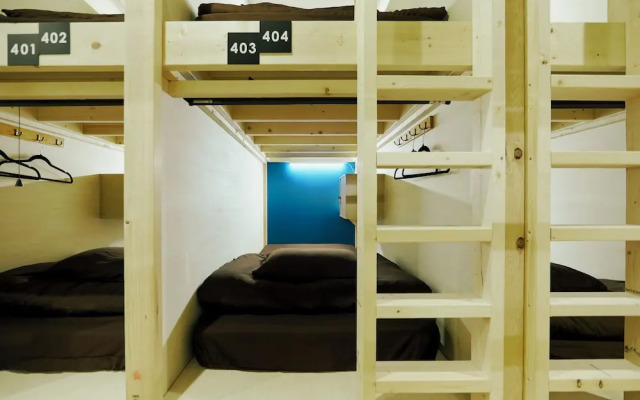 Akasaka Guesthouse HIVE - Hostel