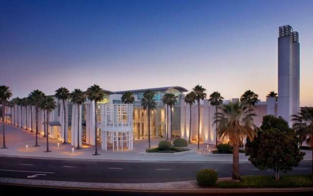 Motel 6 Ontario Convention Center- Airport