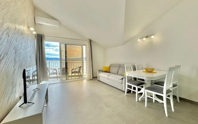 Seaside apartments Zlokovic