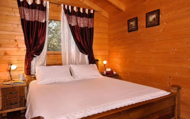 Spa Chalets In Olive Grove
