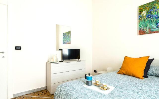 Hostly - The Urban Garden House - 3 Bedrooms, Garden, Great Location!