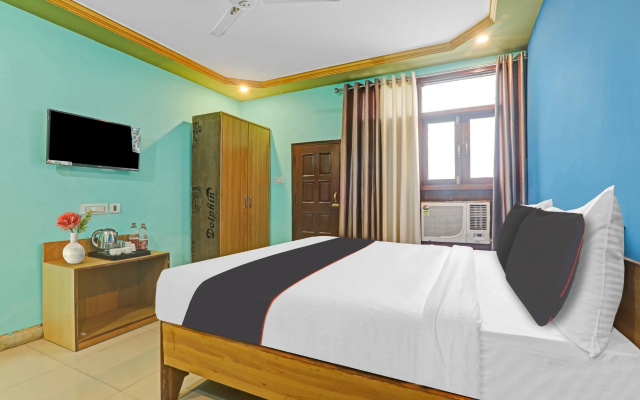 Collection O by OYO Premier Near Hazratganj