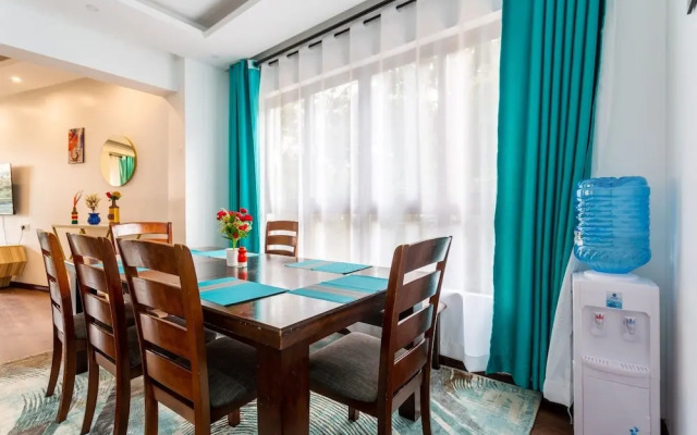Lux suites Rosewood Park Apartments