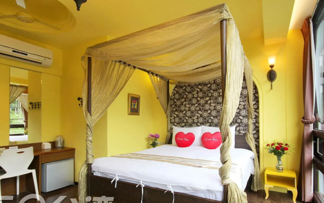 Full House Bed and Breakfast