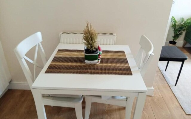 Charming 2-bed Apartment in Birmingham