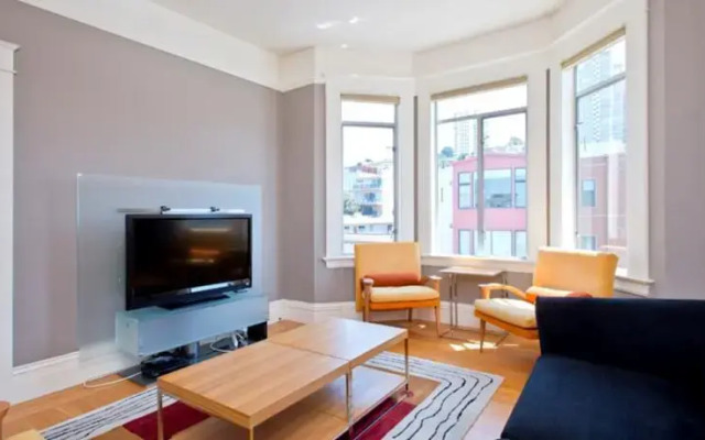 Fishermans Wharf 6 Bedroom Flat